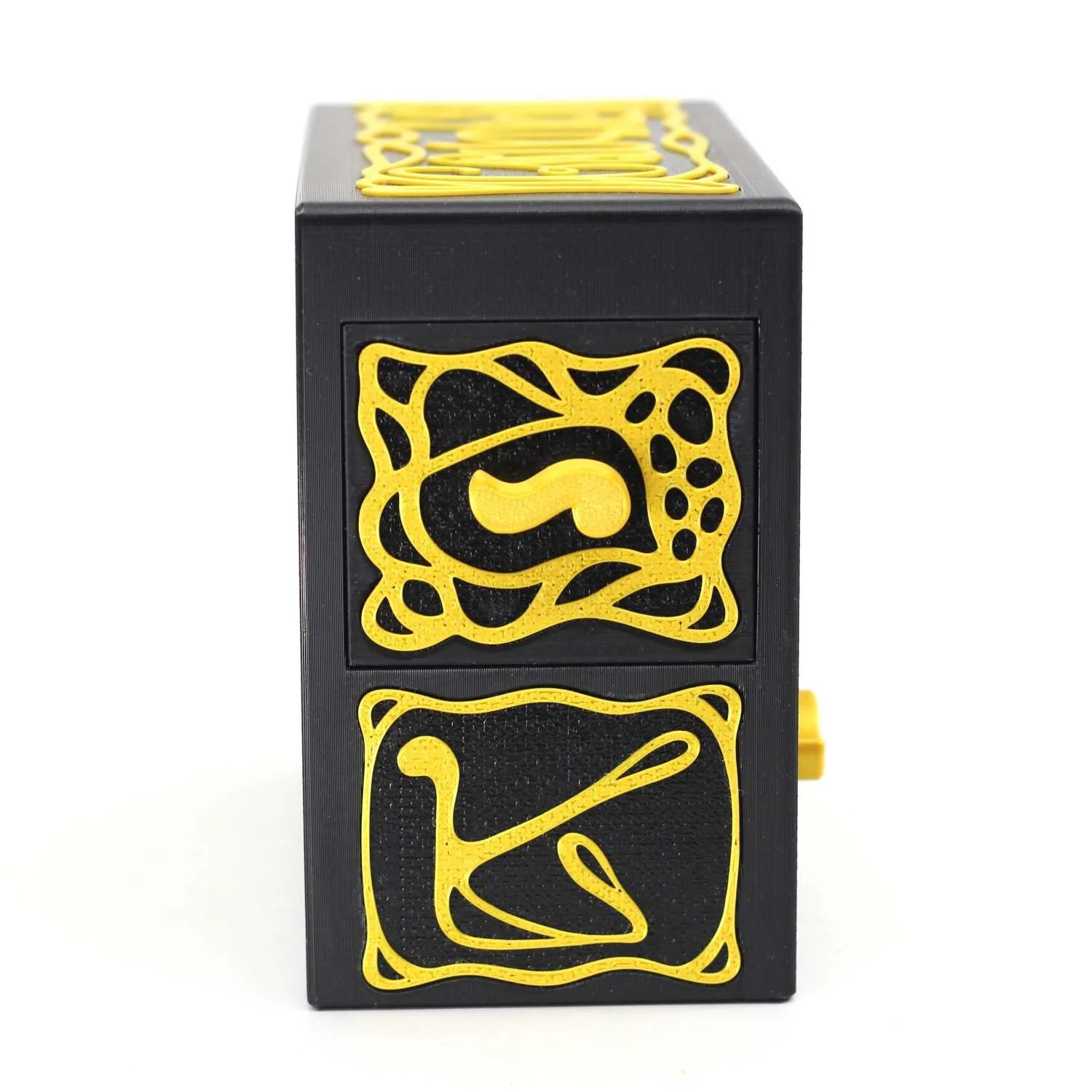 Gaudis — Boxes and Booze